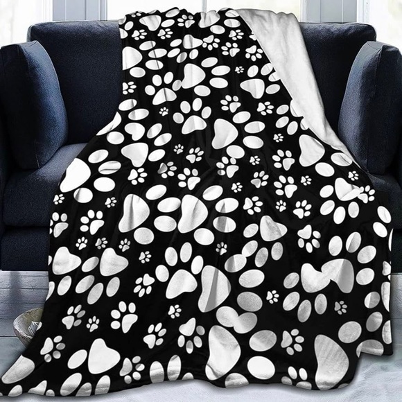 Plush Paw Print Fleece Throw - Picture 1 of 4